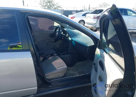 2001 Saturn Sl z USA, uszkodzony, nr VIN 1G8ZF52831Z300659